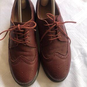 Seasalt Cornwall burgundy brogue laced shoes size 7 UK or 9.5 US